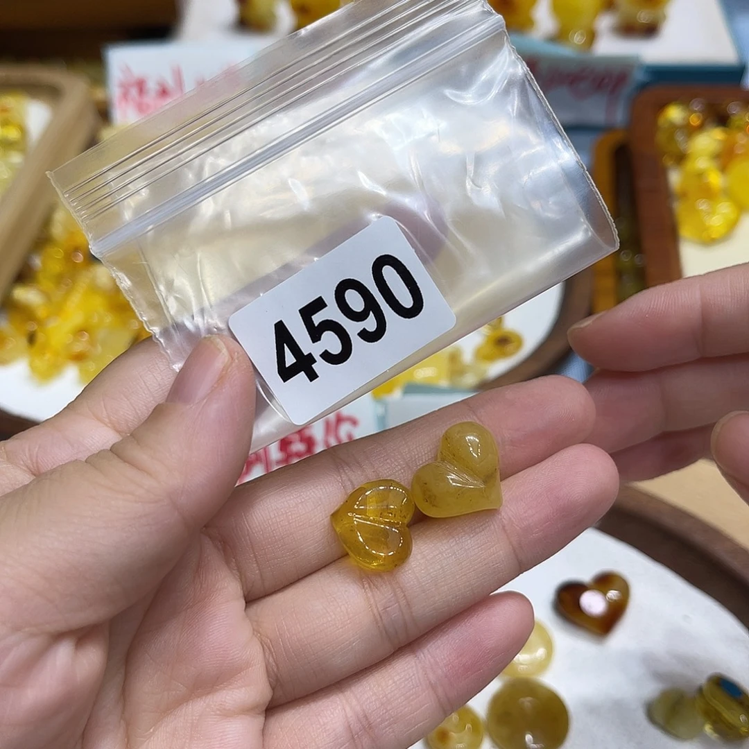 琥珀未镶嵌珠宝奇石