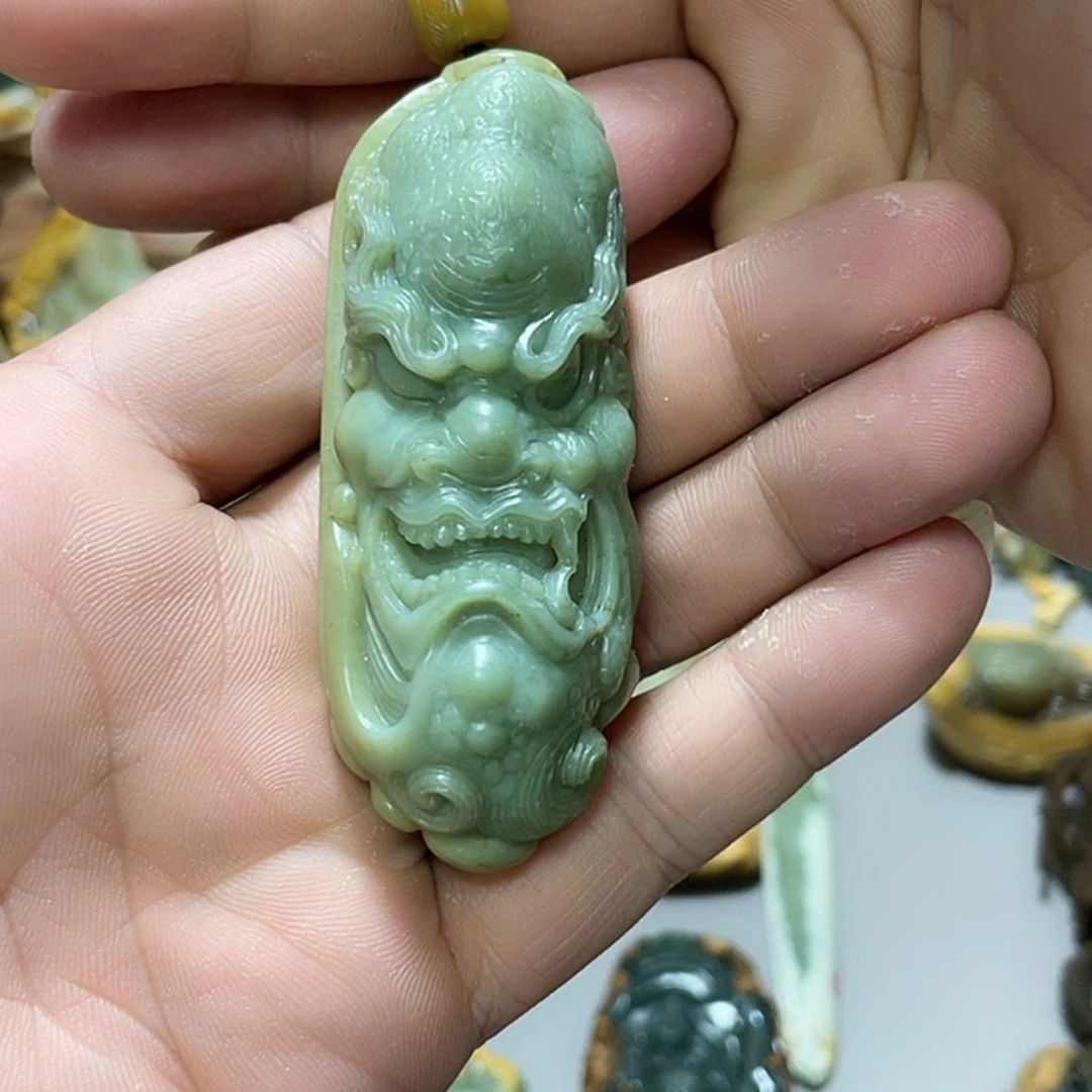 【闪购商品】岫岩河磨玉（透闪石质玉）把件未镶嵌三**生