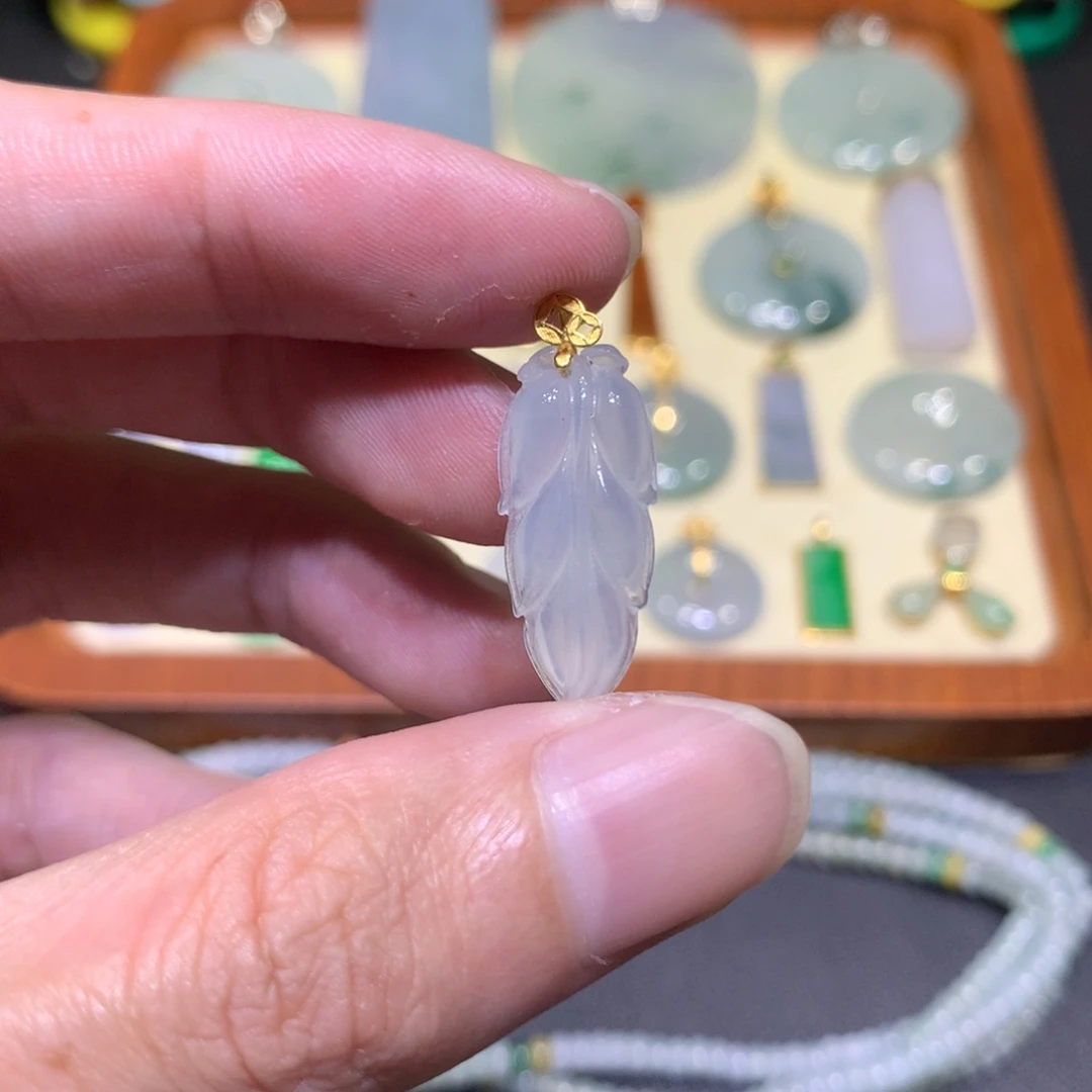 吊坠(不含链)18K金镶嵌翡翠