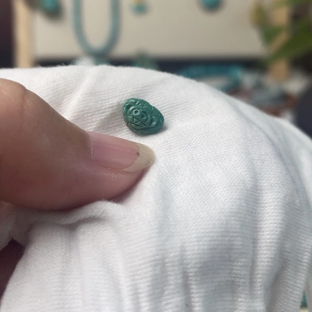 南红玛瑙配饰未镶嵌