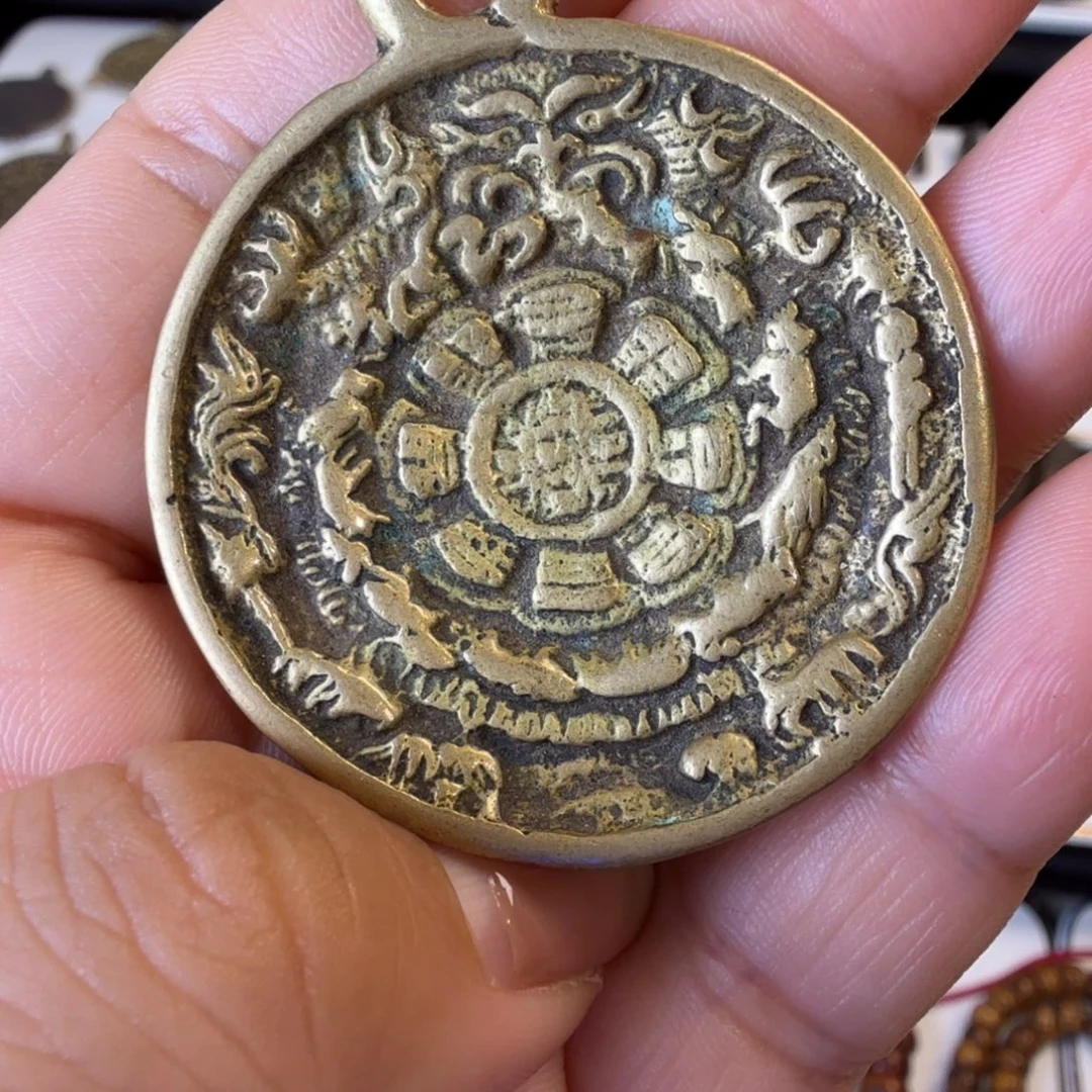 金属材质配件一个