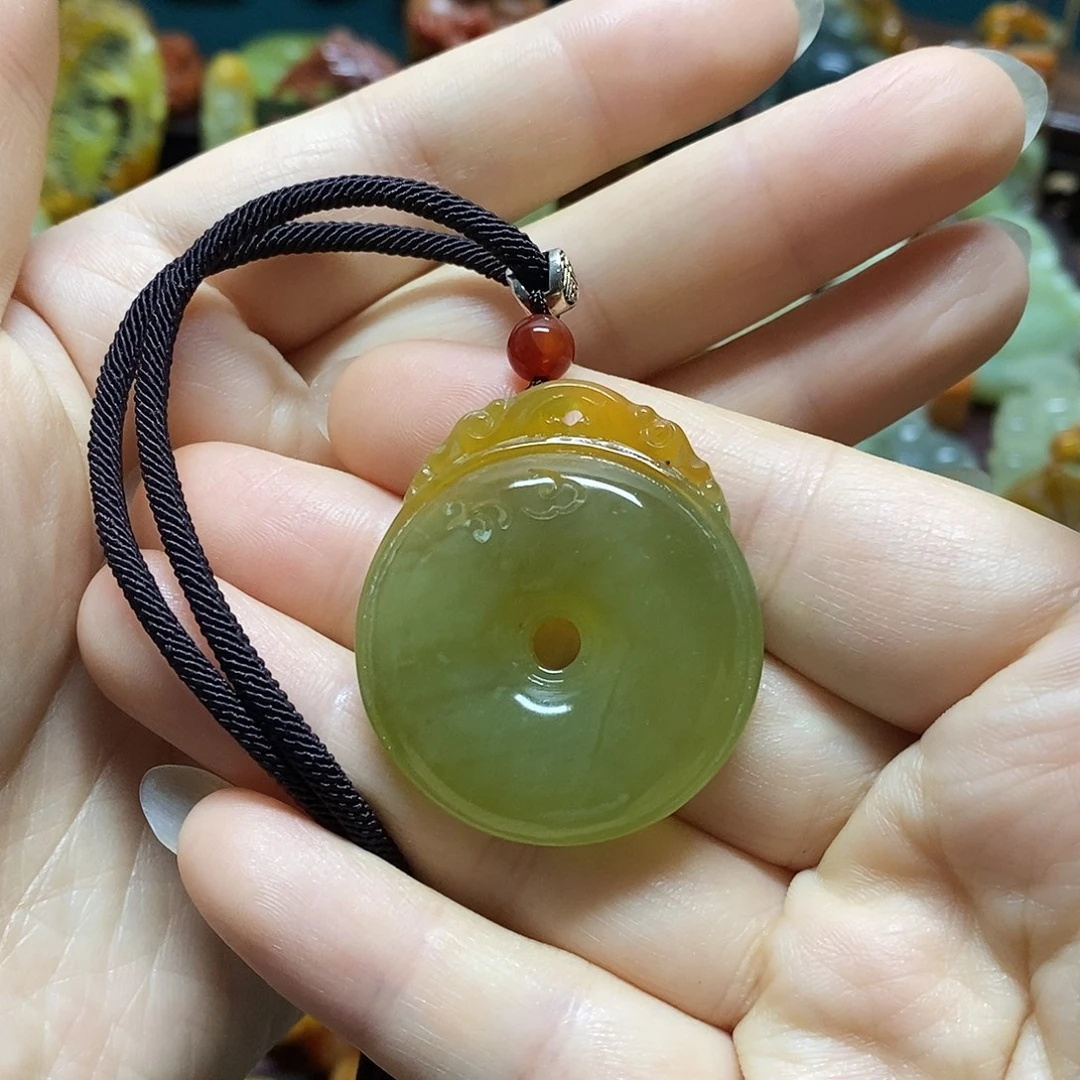 岫玉未镶嵌吊坠(赠链)