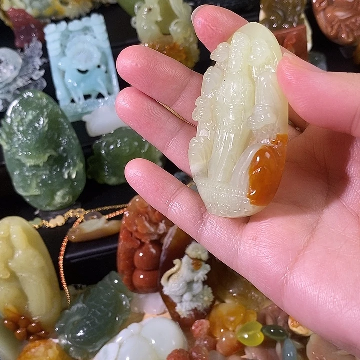 蛇纹石玉合金颈饰