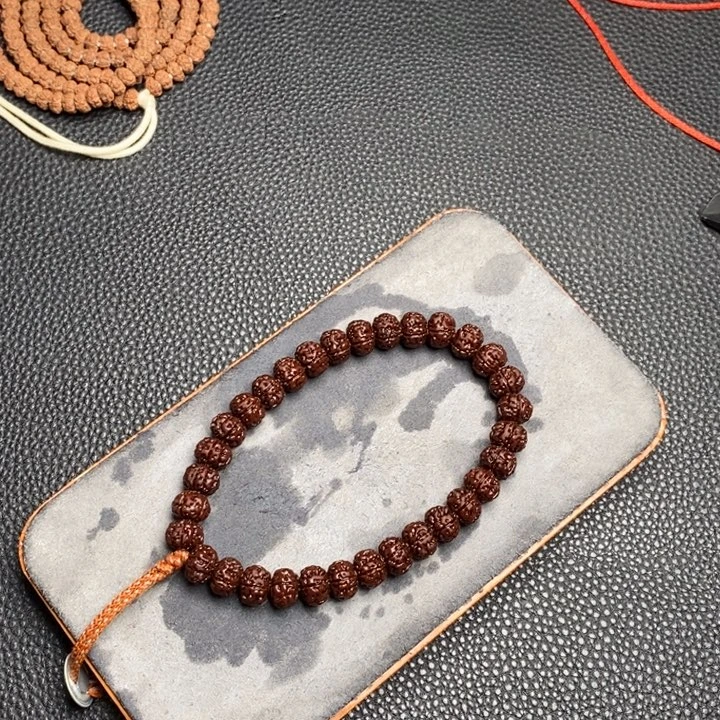 天***儿金刚菩提吊坠老树王