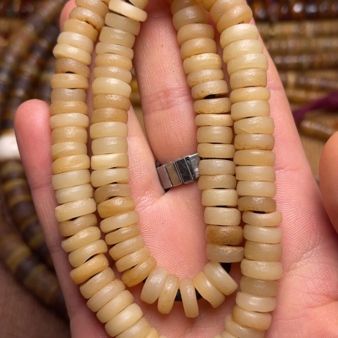 大叶紫檀（黑酸枝木类）