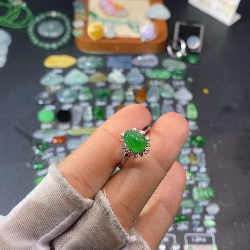 【闪购商品】翡翠挂件18K金镶嵌貔貅