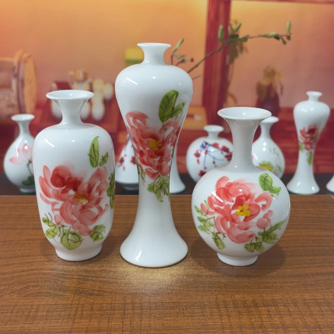 陶瓷景德镇小花瓶等着你
