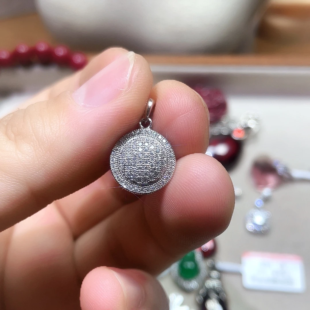 坠链均925银锆石满钻圆牌