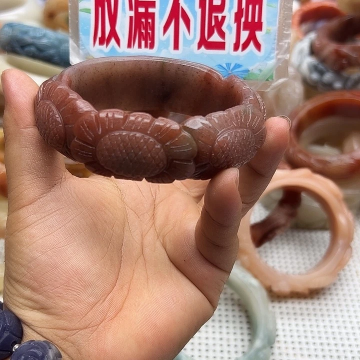 石英岩玉手镯未镶嵌