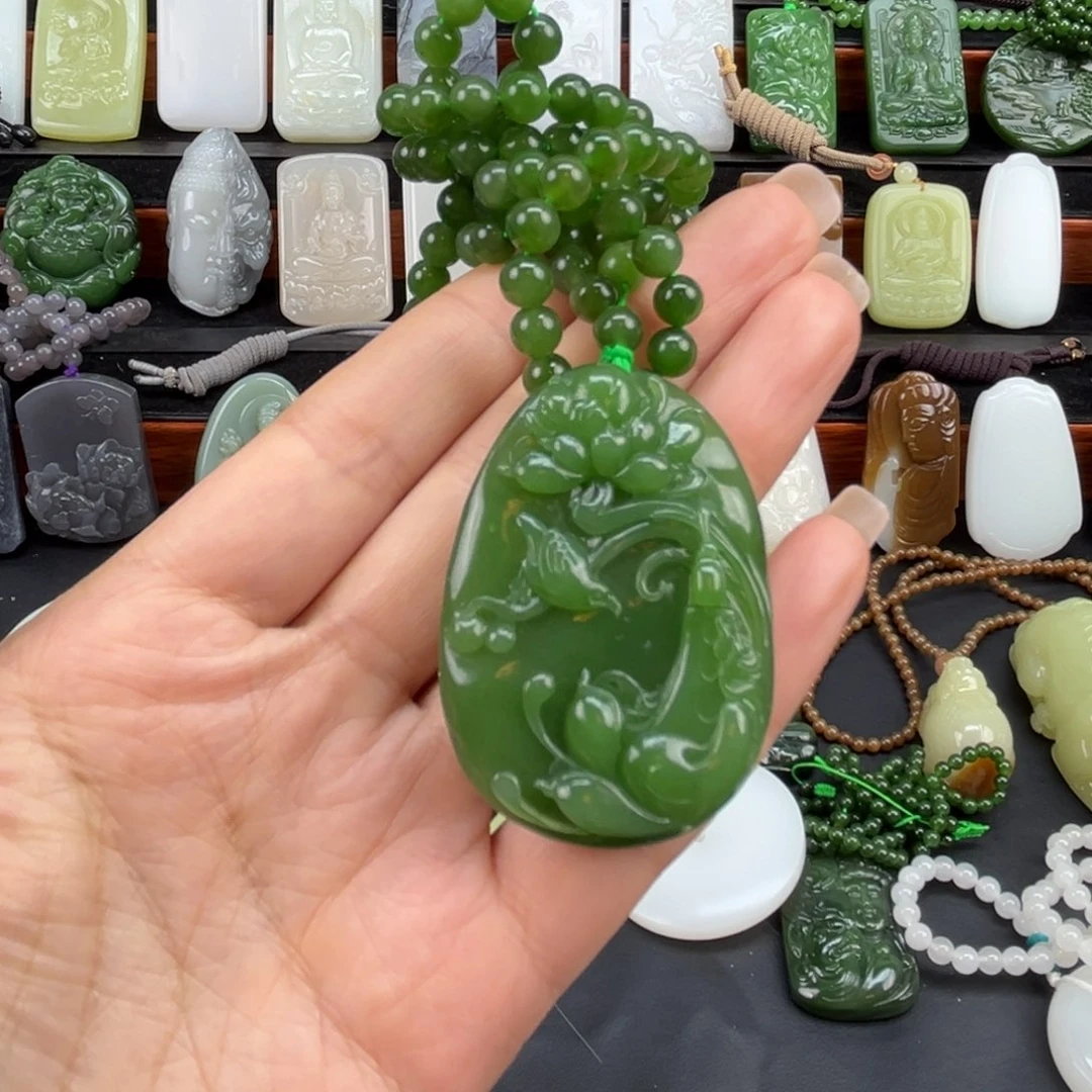 和田玉未镶嵌颈饰