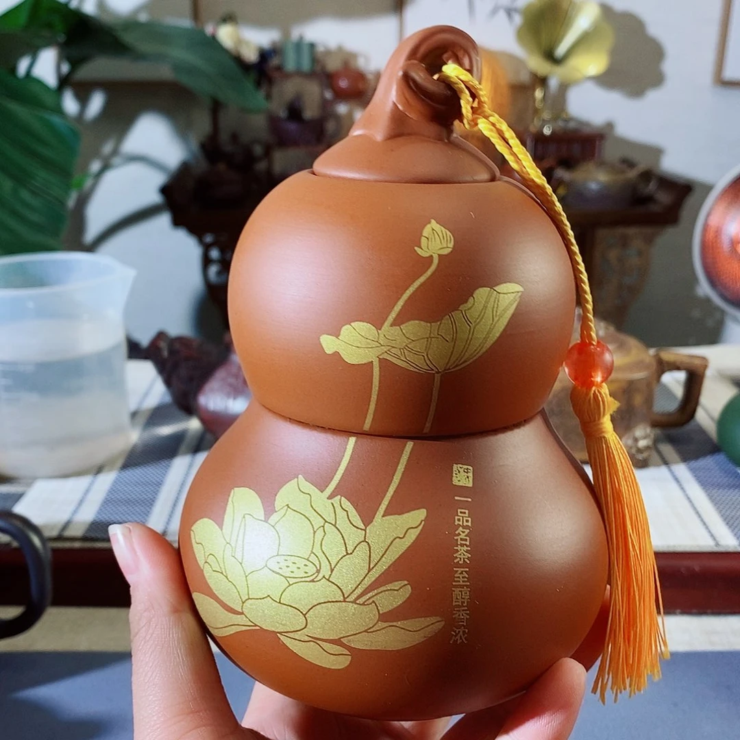 紫砂茶壶宜兴紫砂一家