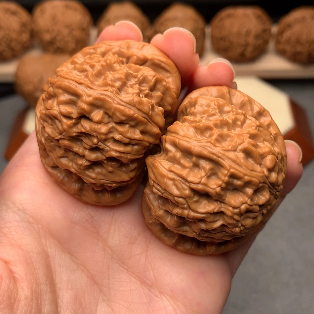 文玩核桃把件45白狮子