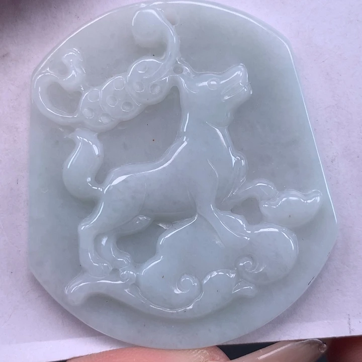 颈饰未镶嵌翡翠狗