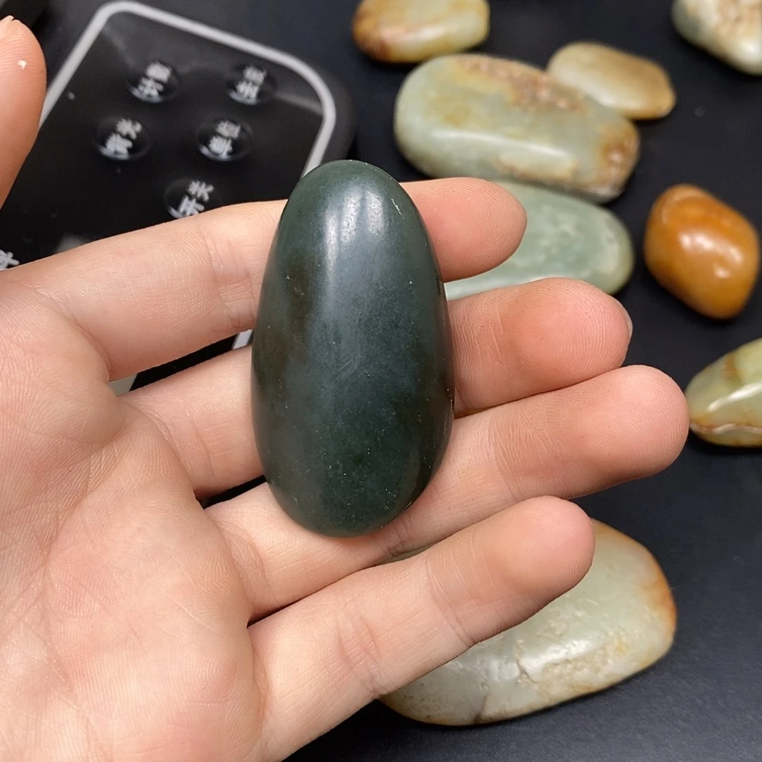 和田玉（糖玉）未镶嵌挂件