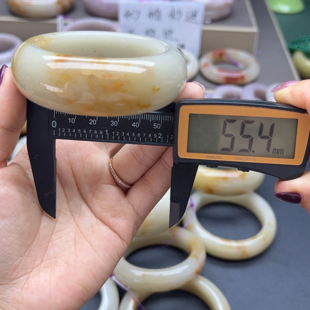 石英质玉（佘太翠）未镶嵌手镯手链吊坠