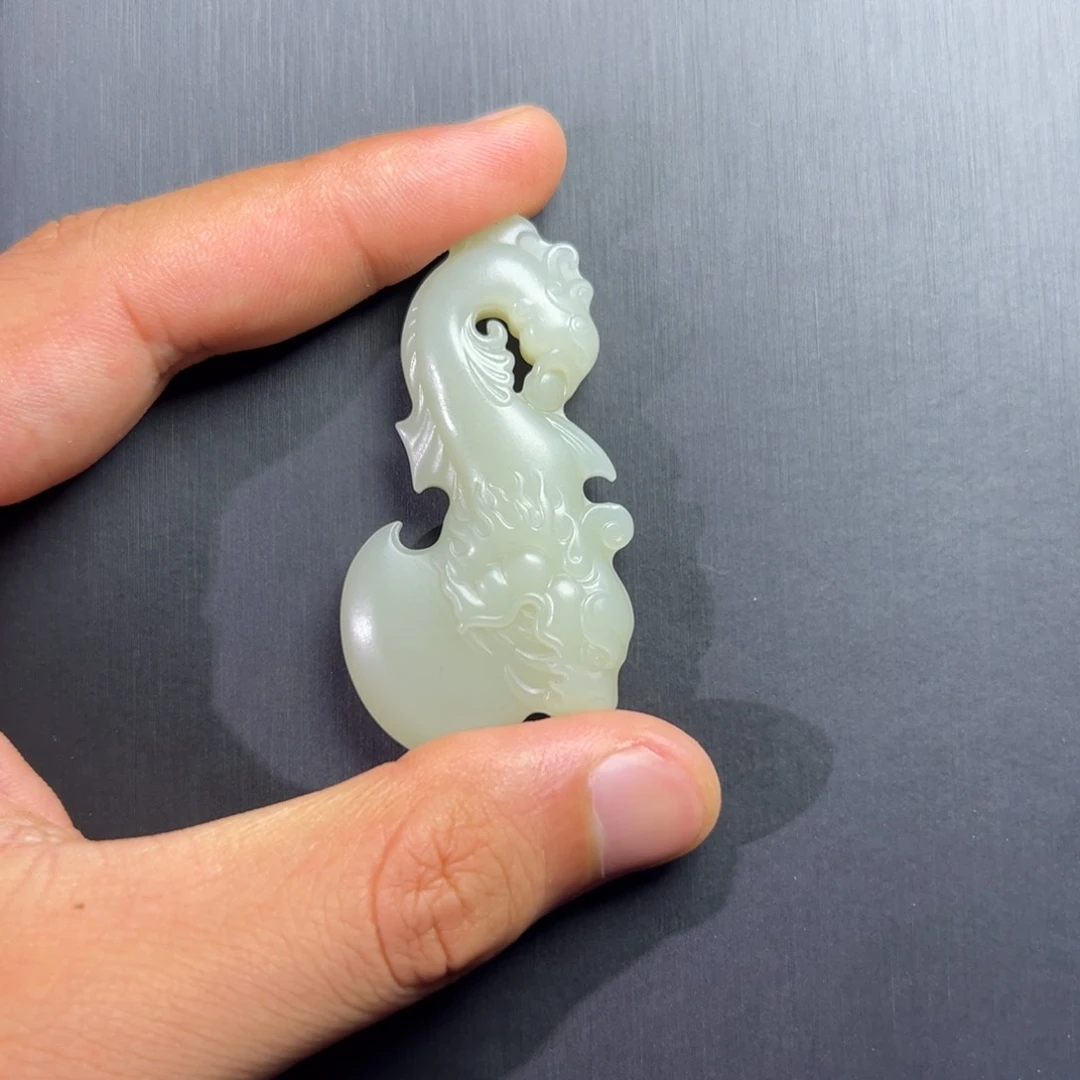 和田玉（青白玉）未镶嵌颈饰