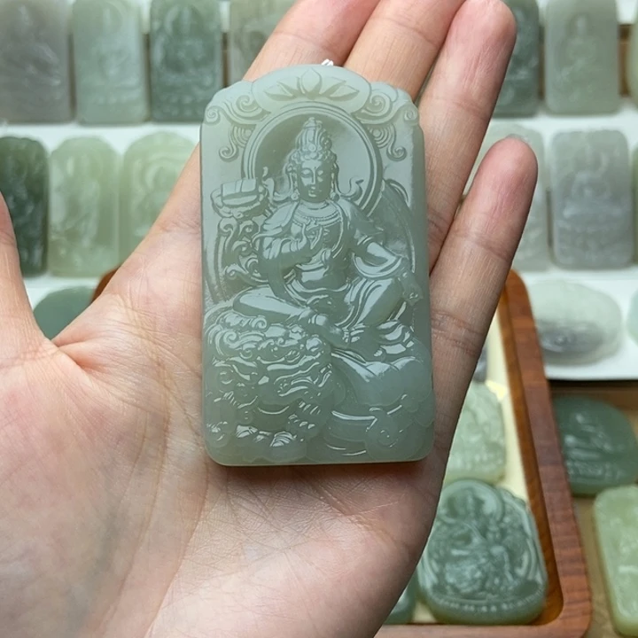 ****࿐和田玉未镶嵌颈饰