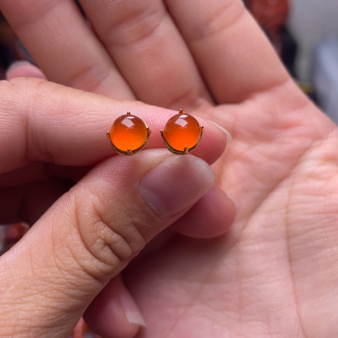 【闪购商品】银S925镶嵌保山冰红小耳钉南红玛瑙