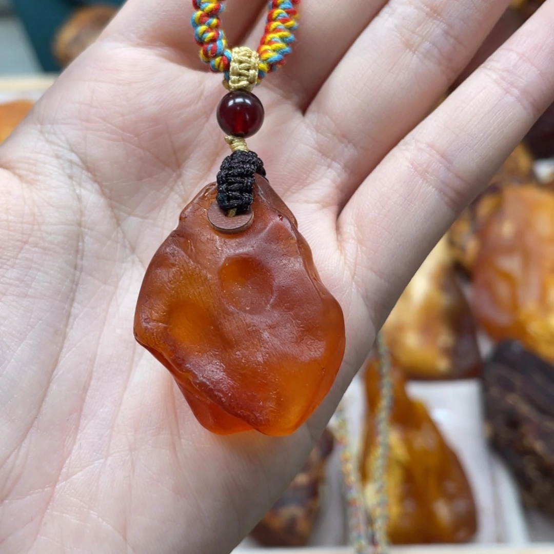 琥珀珠宝奇石未镶嵌