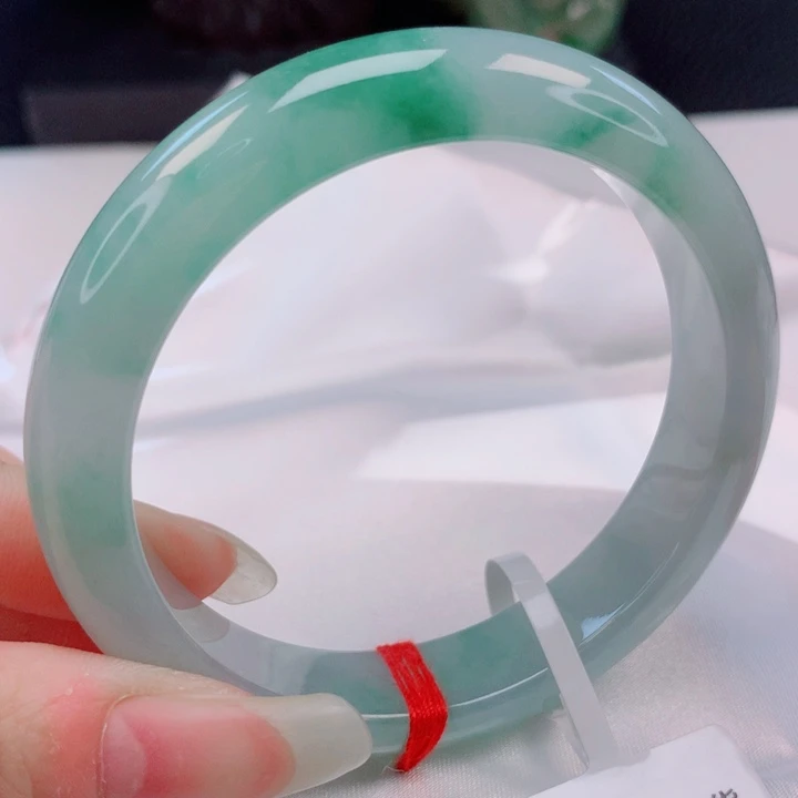 翡翠未镶嵌手镯56圈