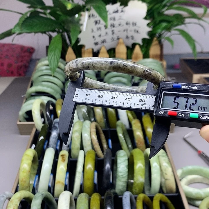 未镶嵌蛇纹石玉手镯104