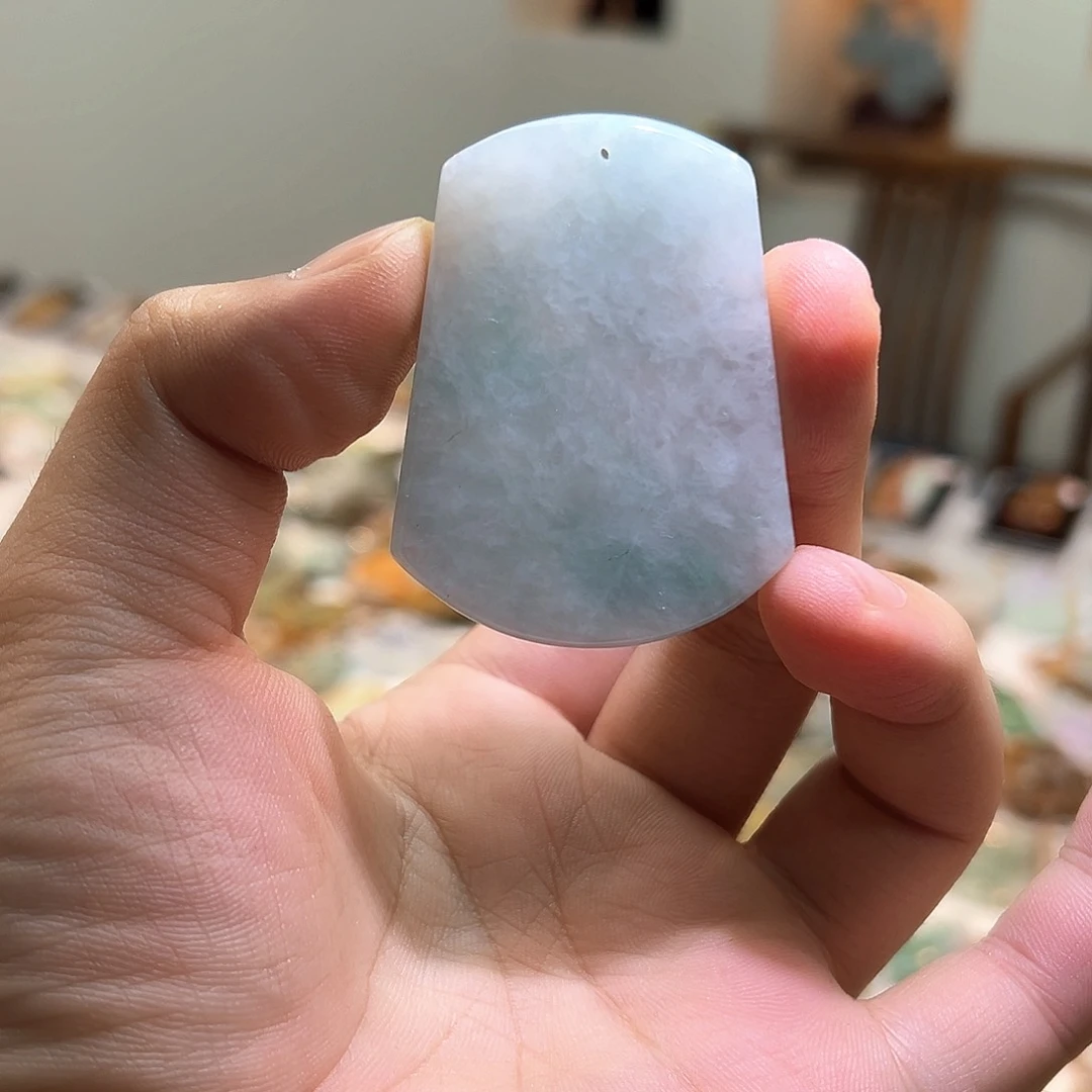 翡翠未镶嵌颈饰挂件