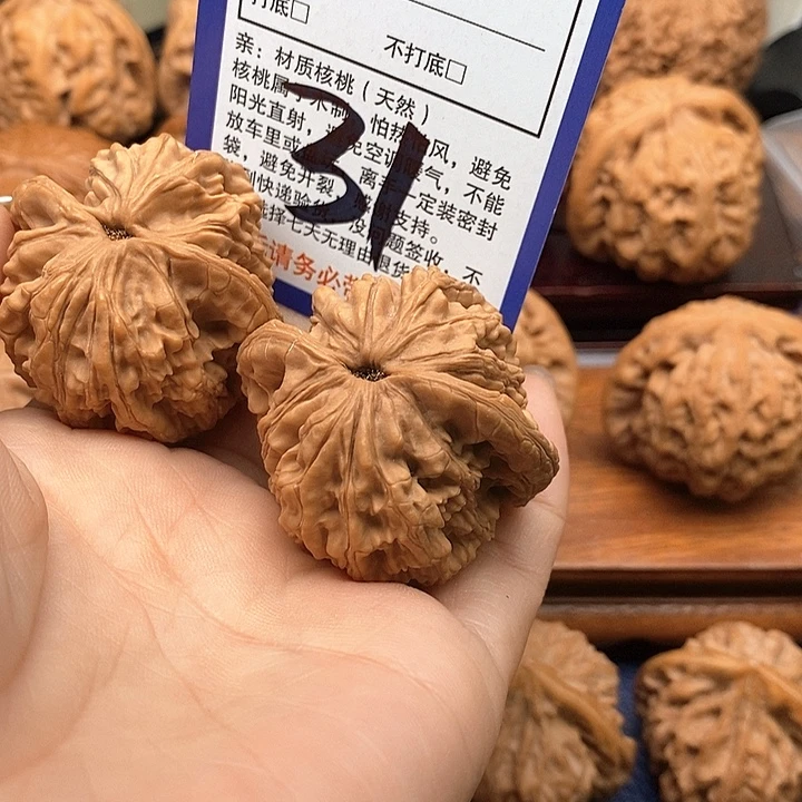 桃核吊坠虎头狮子41