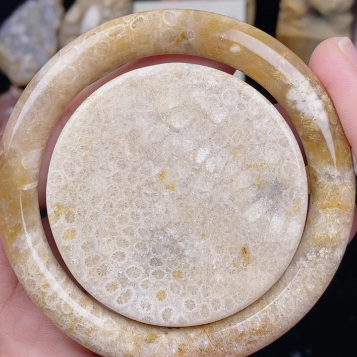 未镶嵌手镯硅化玉60