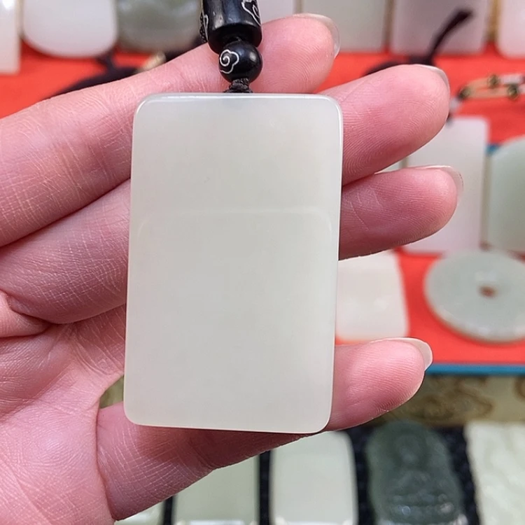 【闪购商品】颈饰未镶嵌和田玉