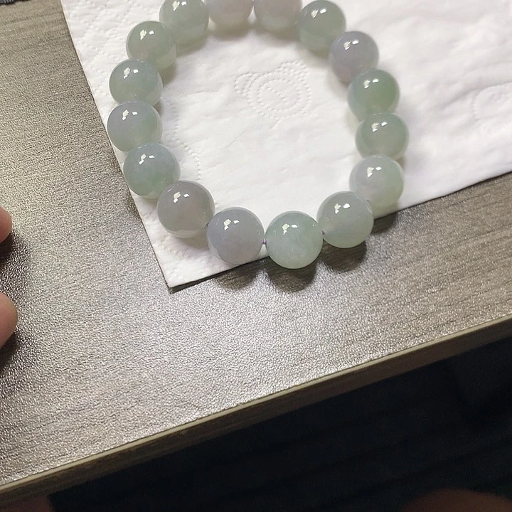 翡翠未镶嵌颈饰卡12.3