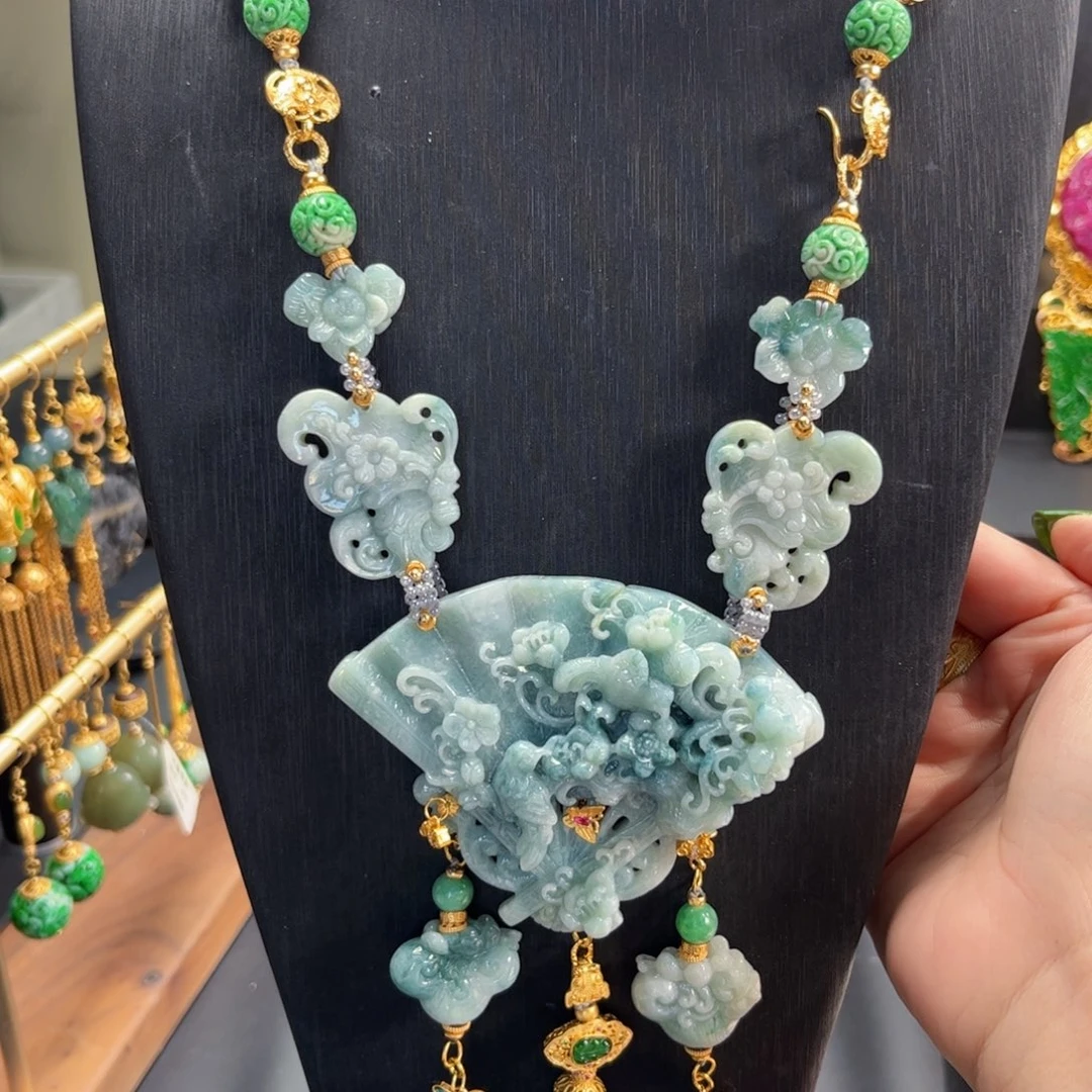 【闪购商品】翡翠吊坠(赠链)未镶嵌，