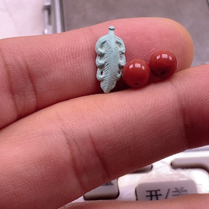 南红玛瑙未镶嵌珠宝半成品田*