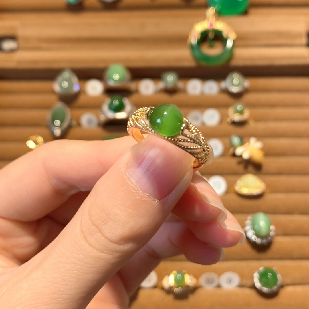 小***七和田玉未镶嵌戒指