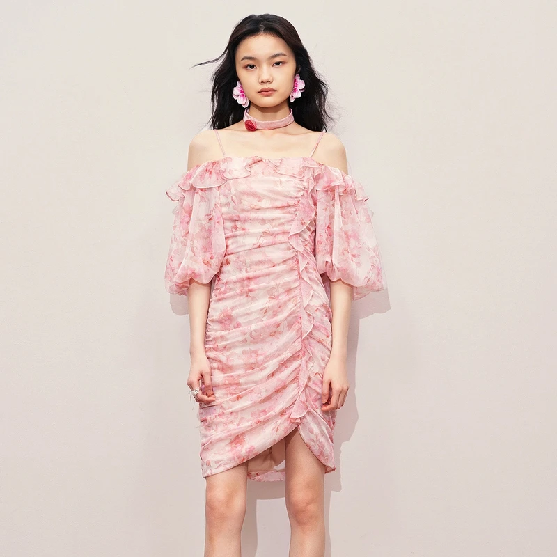 MAXRIENY浪漫甜美氛围感一字肩小众吊带连衣裙夏季新款茶歇裙女