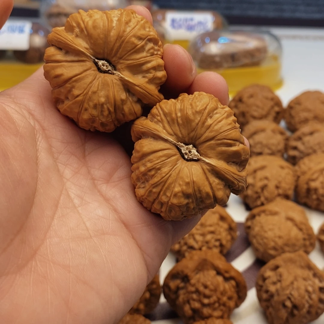 文玩核桃吊坠南瓜44尺