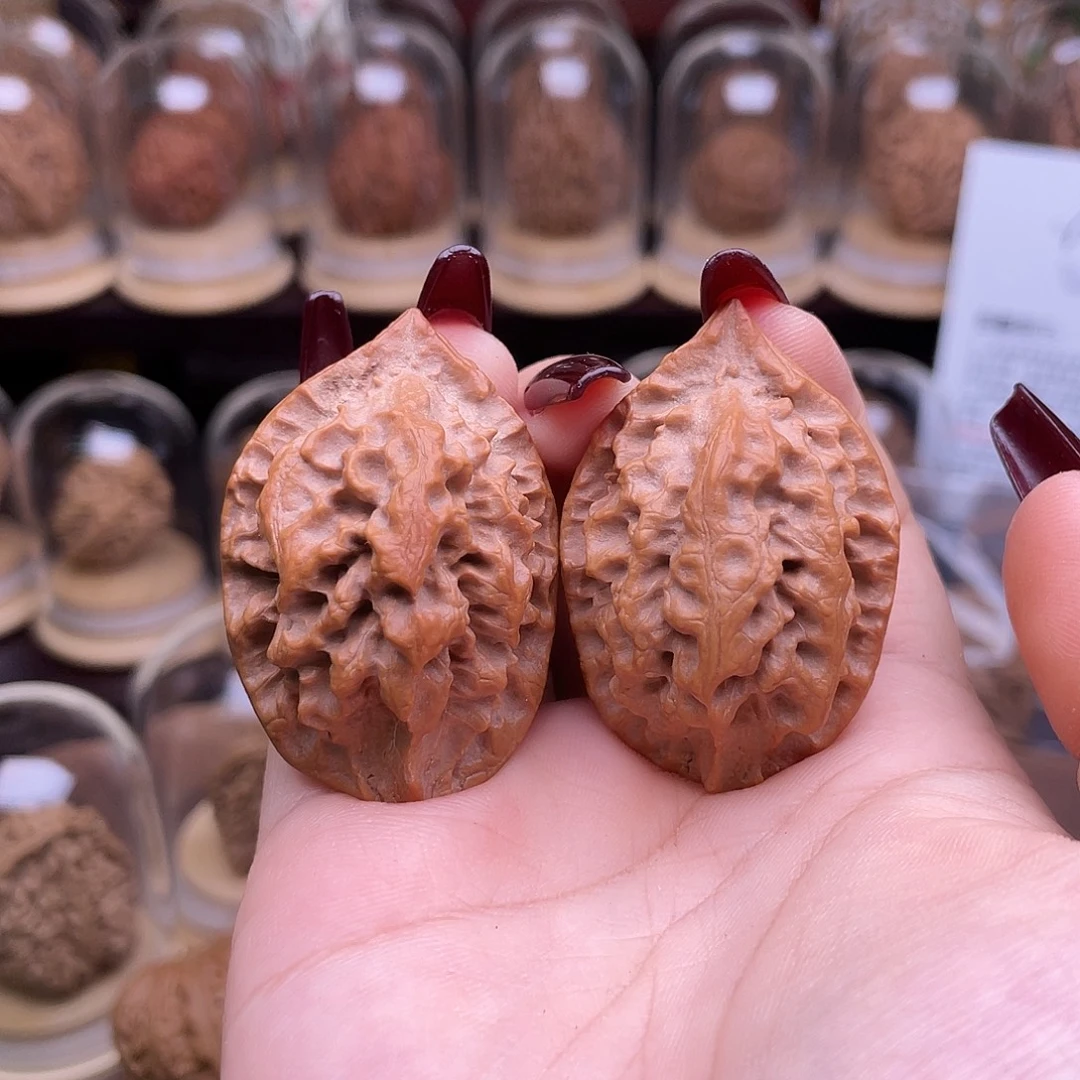 吊坠文玩核桃绝版龙骨