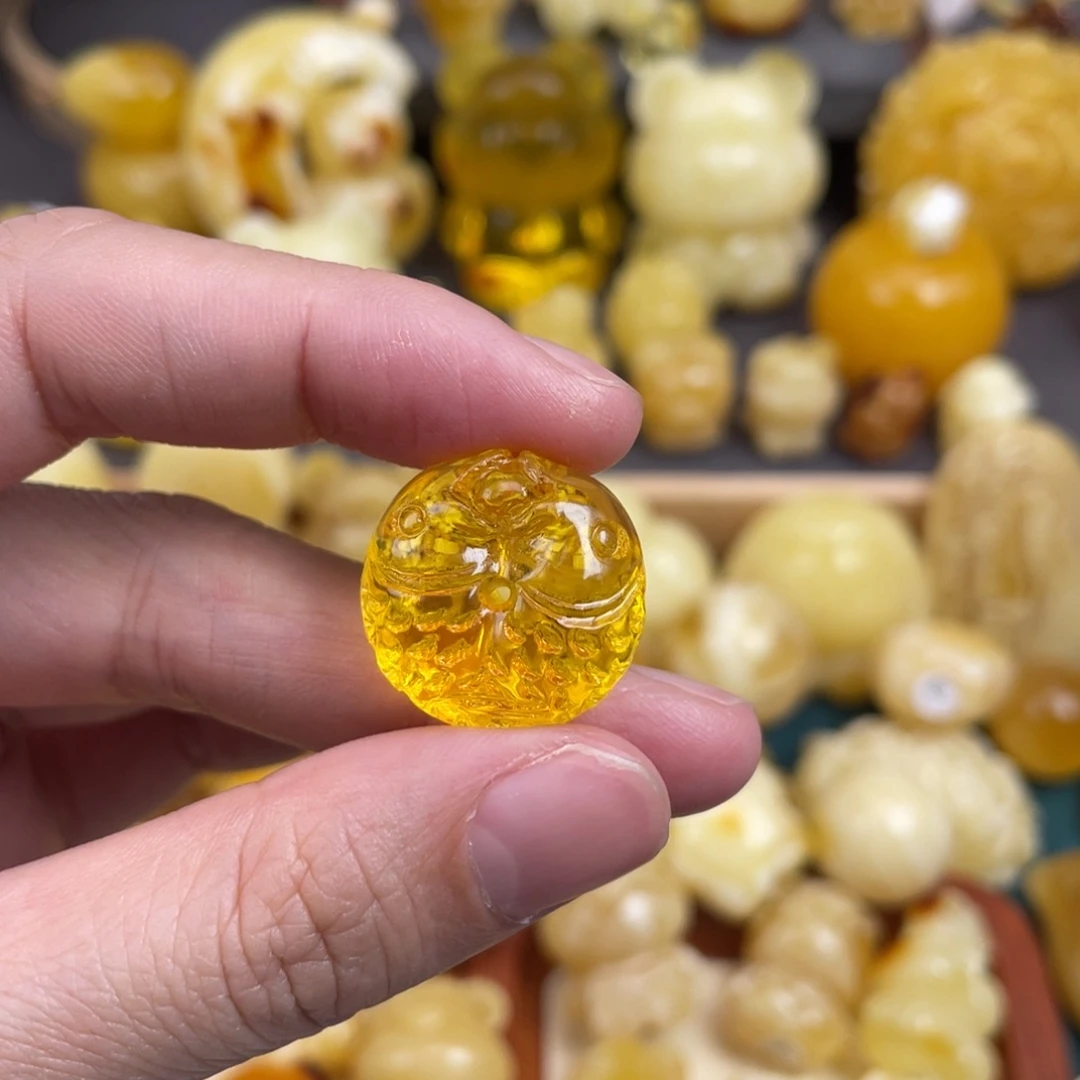 琥珀裸石未镶嵌蜜蜡