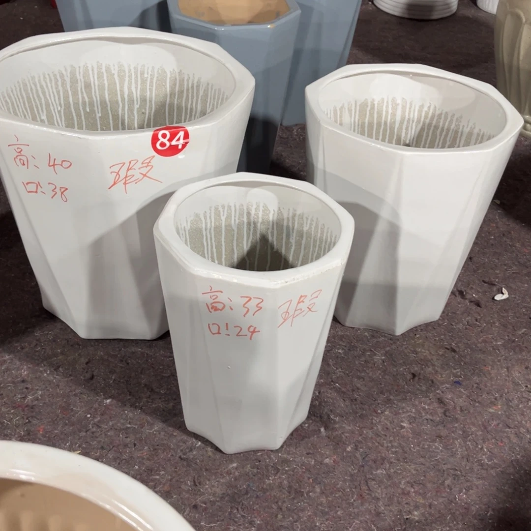 八方白色一套三个花盆