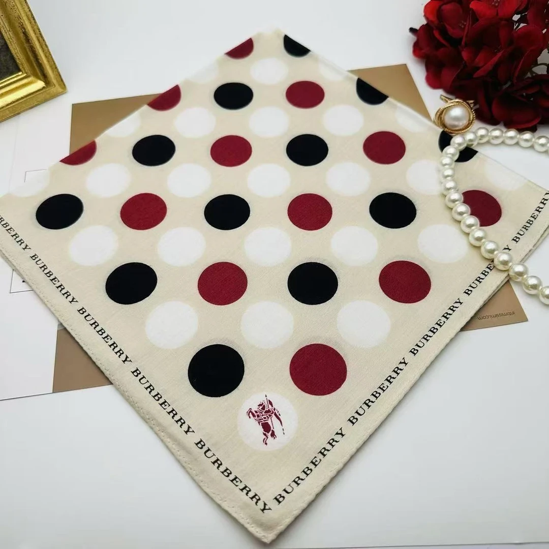 99新 BURBERRY/博柏利 潮奢 巴宝莉丝巾/yy02333