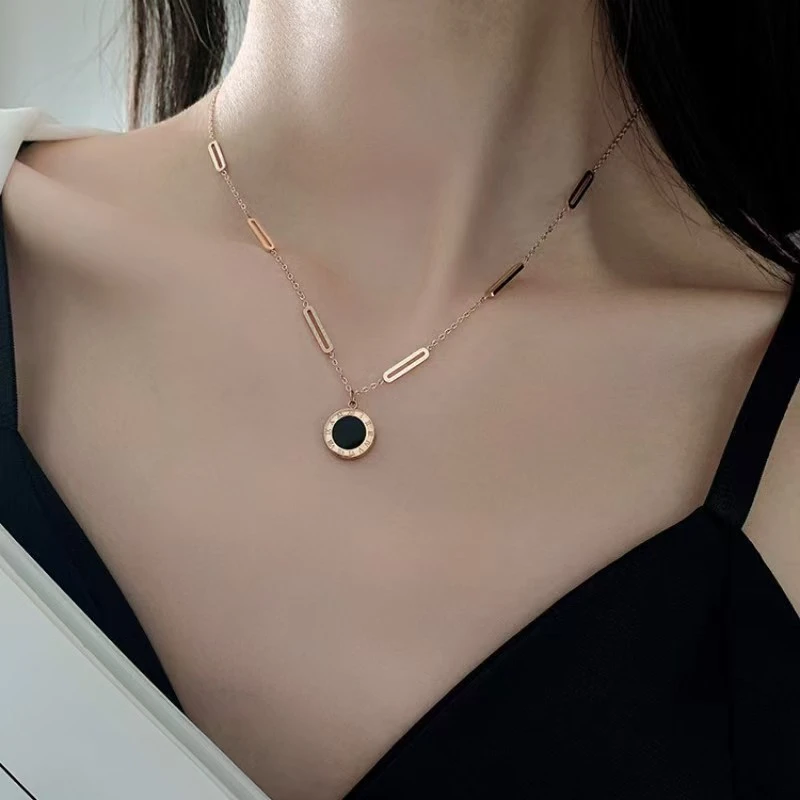 IFAY 钛钢项链 轻奢新款罗马数字黑白百搭项链女黑色简约小众