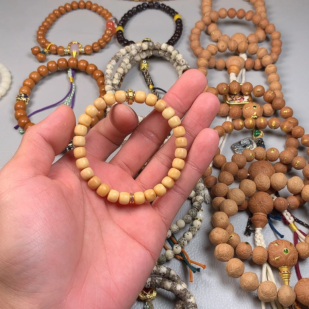 吊坠金刚菩提。。。。。。。。。。。。