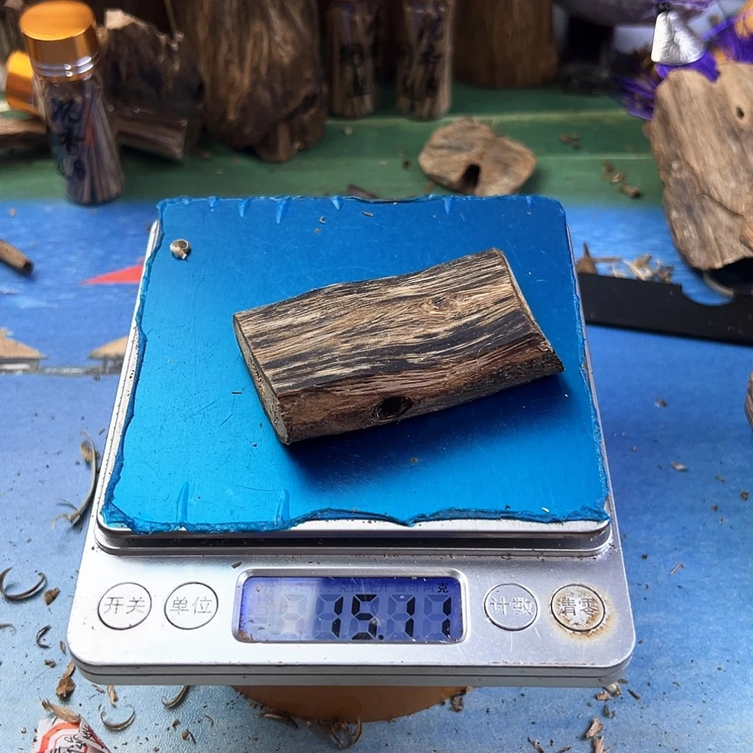 香料绿奇楠虫漏无事牌15克