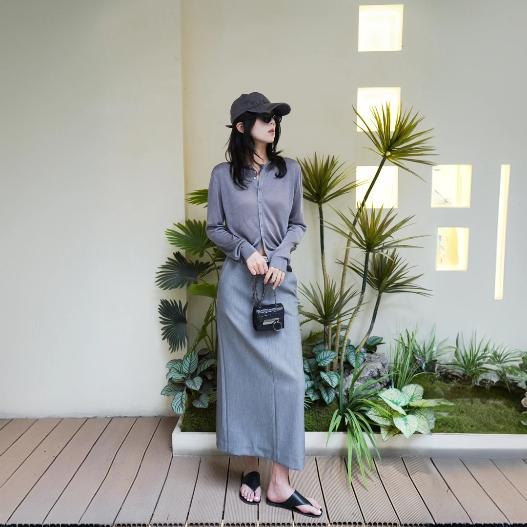 AMASS/阿玛施夏季新款清凉时尚百搭质感格雷系薄款针织开衫548007