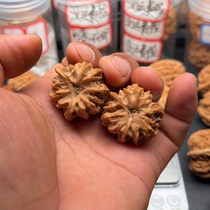 才***财把件文玩核桃三棱七山