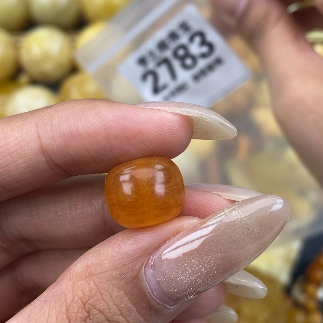 淡***季琥珀未镶嵌珠宝奇石