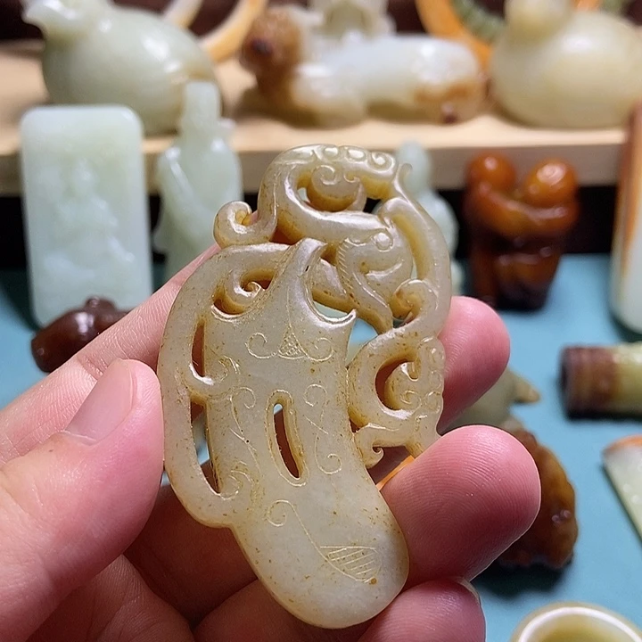 和田玉未镶嵌挂件