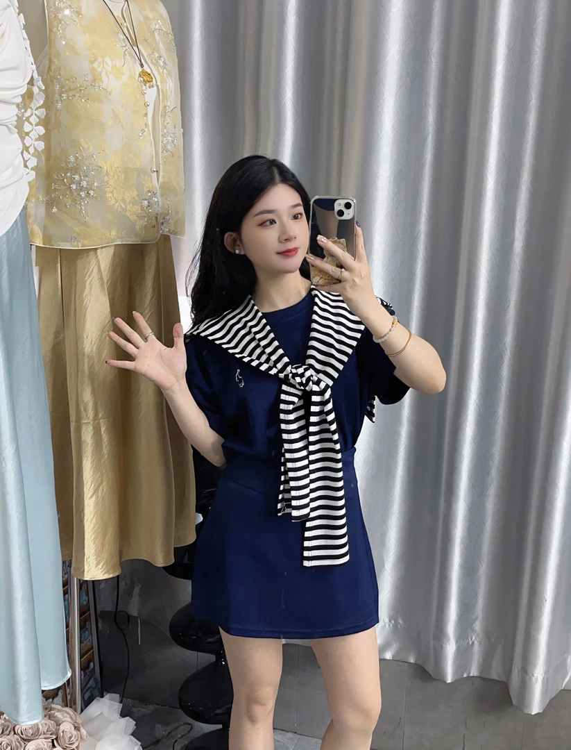 【虎妹推荐】小个子休闲上衣披肩短裙（三件套）