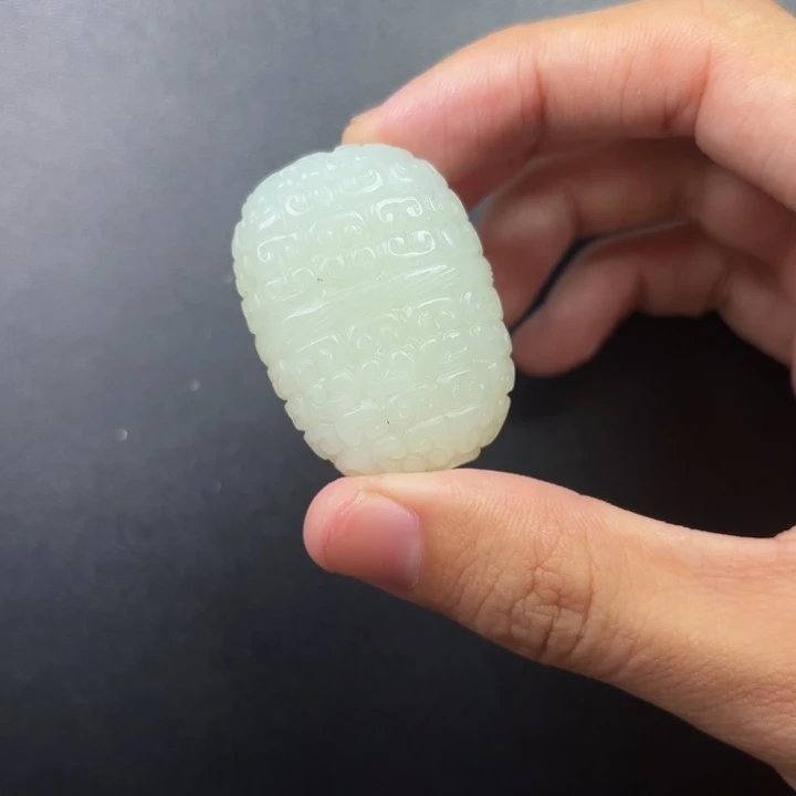 值***4和田玉未镶嵌挂件