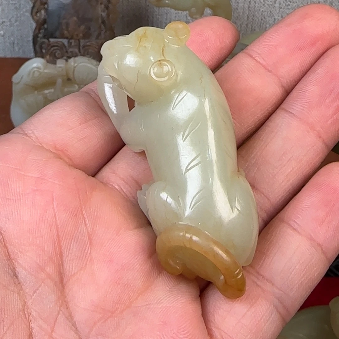 永***哥非常精美的手把件