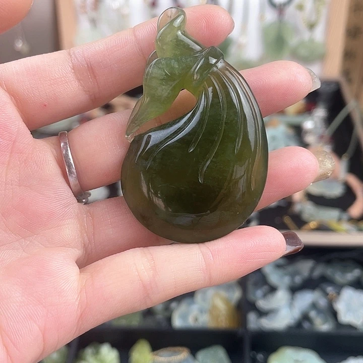 蛇纹石玉合金颈饰